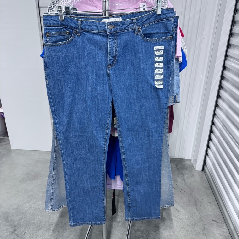 Kenneth Cole | Jeans 30” Short Straight Leg | size 16